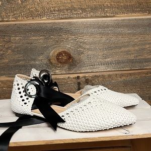 NWOB Monroe & Maine Ankle Tie Flats Size 12